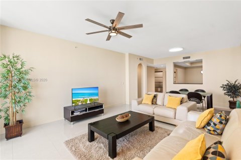 Купить кондоминиум в Авентура, Флорида 2 спальни, 153.29м2, № 2154135 - фото 6