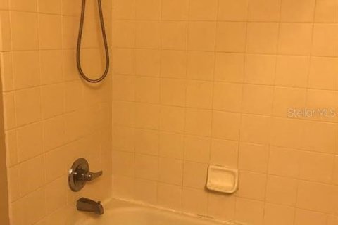 Condo in Orlando, Florida, 1 bedroom № 2267224 - photo 13