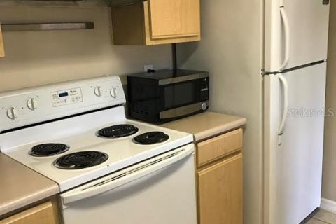 Condo in Orlando, Florida, 1 bedroom № 2267224 - photo 6