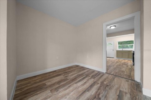 House in Altoona, Florida 3 bedrooms, 107.02 sq.m. № 1910331 - photo 21