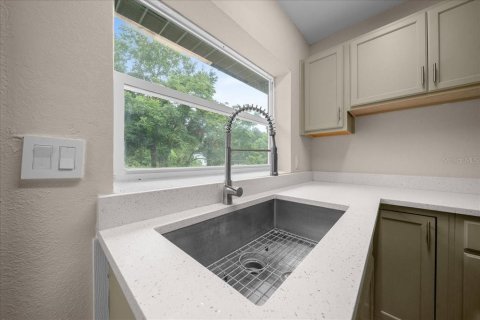 House in Altoona, Florida 3 bedrooms, 107.02 sq.m. № 1910331 - photo 18