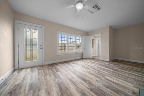 House in Altoona, Florida 3 bedrooms, 107.02 sq.m. № 1910331 - photo 25