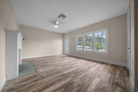 House in Altoona, Florida 3 bedrooms, 107.02 sq.m. № 1910331 - photo 19