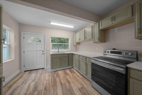 House in Altoona, Florida 3 bedrooms, 107.02 sq.m. № 1910331 - photo 7