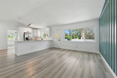 Casa en venta en Tarpon Springs, Florida, 3 dormitorios, 144.93 m2 № 1907890 - foto 3