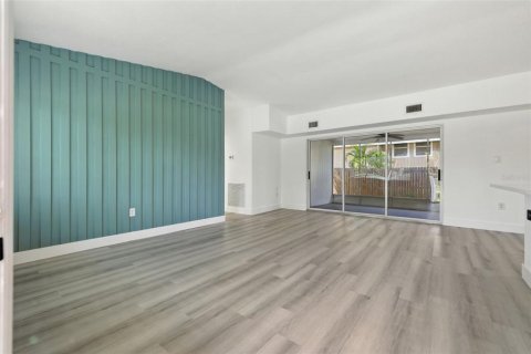 Casa en venta en Tarpon Springs, Florida, 3 dormitorios, 144.93 m2 № 1907890 - foto 4