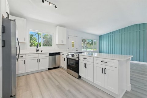 Casa en venta en Tarpon Springs, Florida, 3 dormitorios, 144.93 m2 № 1907890 - foto 8