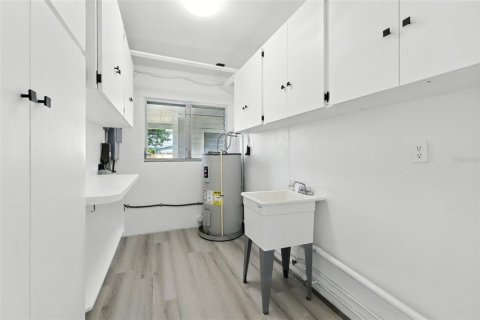 Casa en venta en Tarpon Springs, Florida, 3 dormitorios, 144.93 m2 № 1907890 - foto 17