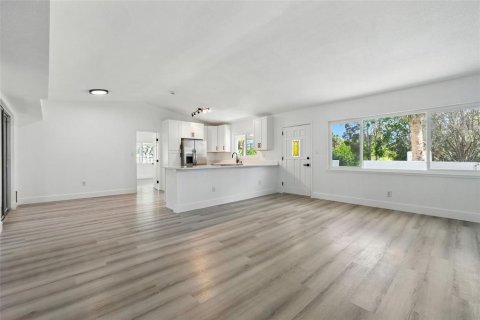Casa en venta en Tarpon Springs, Florida, 3 dormitorios, 144.93 m2 № 1907890 - foto 11