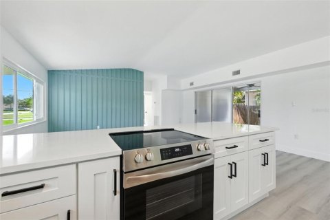 Casa en venta en Tarpon Springs, Florida, 3 dormitorios, 144.93 m2 № 1907890 - foto 7