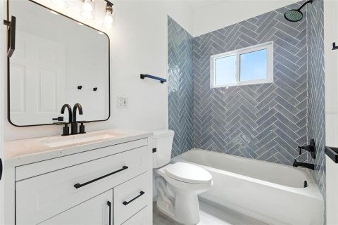 Casa en venta en Tarpon Springs, Florida, 3 dormitorios, 144.93 m2 № 1907890 - foto 19