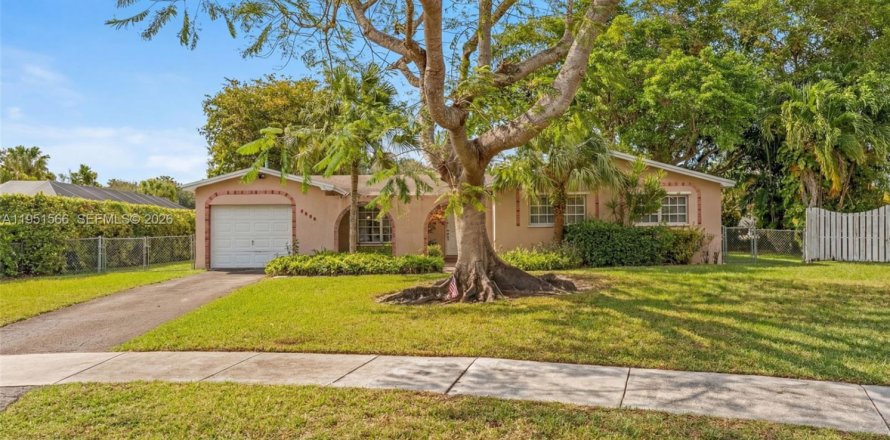 Casa en Miami, Florida 3 dormitorios, 148.92 m2 № 2006431