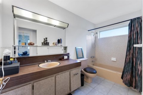 Casa en venta en Miami, Florida, 3 dormitorios, 148.92 m2 № 2006431 - foto 14