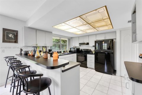 Casa en venta en Miami, Florida, 3 dormitorios, 148.92 m2 № 2006431 - foto 10