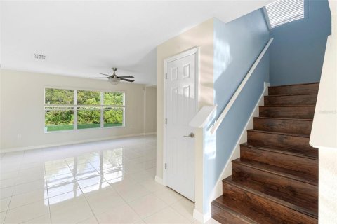 House in Winter Garden, Florida 4 bedrooms, 216.65 sq.m. № 1795593 - photo 6