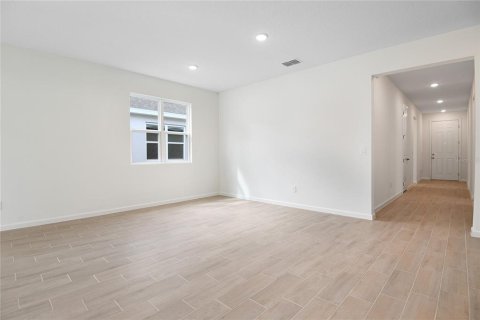 Villa ou maison à vendre à DeLand, Floride: 4 chambres, 192.31 m2 № 1537740 - photo 3