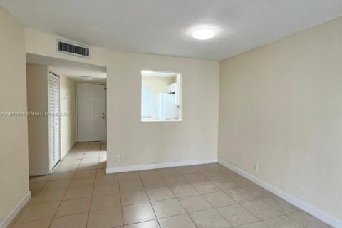 Copropriété à vendre à Miramar, Floride: 2 chambres, 77.29 m2 № 1948210 - photo 11
