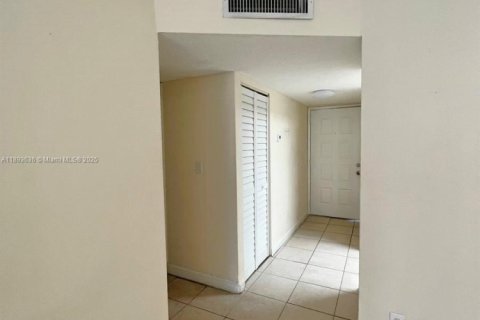Copropriété à vendre à Miramar, Floride: 2 chambres, 77.29 m2 № 1948210 - photo 10
