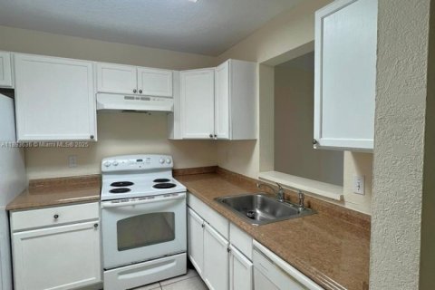 Copropriété à vendre à Miramar, Floride: 2 chambres, 77.29 m2 № 1948210 - photo 5