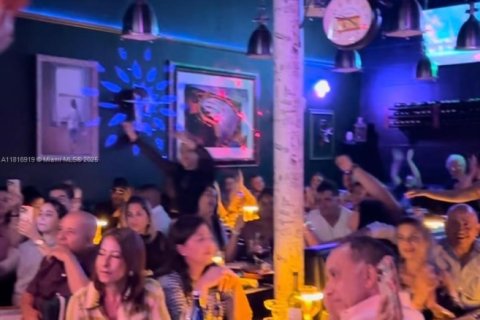 Commercial property in Coral Gables, Florida № 1958470 - photo 10