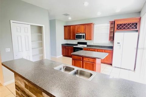 Casa en alquiler en Kissimmee, Florida, 3 dormitorios, 209.03 m2 № 1917487 - foto 8