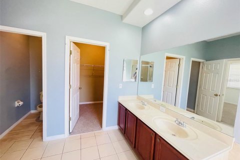 Casa en alquiler en Kissimmee, Florida, 3 dormitorios, 209.03 m2 № 1917487 - foto 16