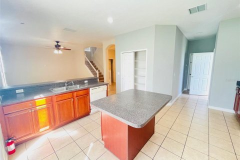 Villa ou maison à louer à Kissimmee, Floride: 3 chambres, 209.03 m2 № 1917487 - photo 10