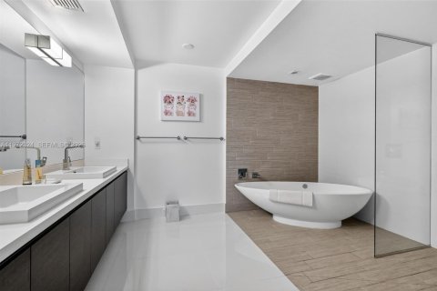 Copropriété à vendre à Sunny Isles Beach, Floride: 3 chambres, 143.16 m2 № 2248016 - photo 22