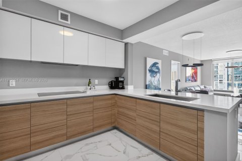 Copropriété à vendre à Sunny Isles Beach, Floride: 3 chambres, 143.16 m2 № 2248016 - photo 12