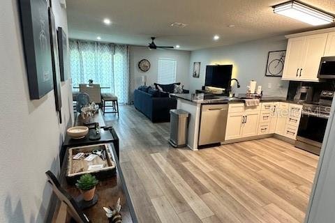 Casa en alquiler en Palm Coast, Florida, 4 dormitorios, 134.34 m2 № 1905811 - foto 12