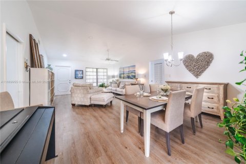 Купить виллу или дом в Бока-Ратон, Флорида 2 спальни, 132.29м2, № 1939041 - фото 8