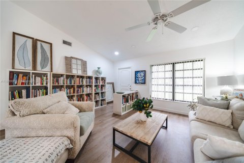 Купить виллу или дом в Бока-Ратон, Флорида 2 спальни, 132.29м2, № 1939041 - фото 5