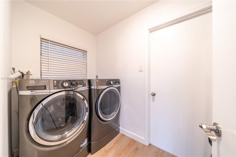 Купить виллу или дом в Бока-Ратон, Флорида 2 спальни, 132.29м2, № 1939041 - фото 26