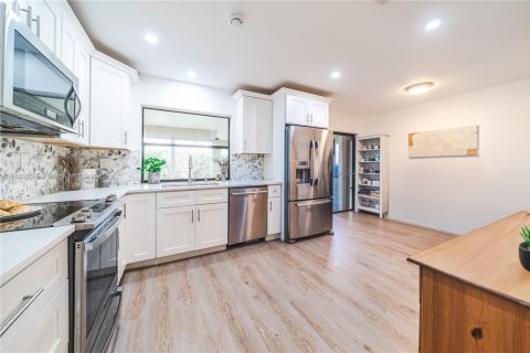 Купить виллу или дом в Бока-Ратон, Флорида 2 спальни, 132.29м2, № 1939041 - фото 22