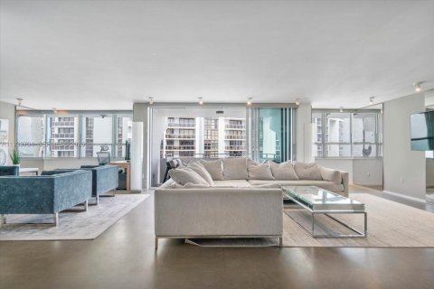 Снять в аренду кондоминиум в Майами-Бич, Флорида 3 спальни, 218.41м2, № 2004767 - фото 19