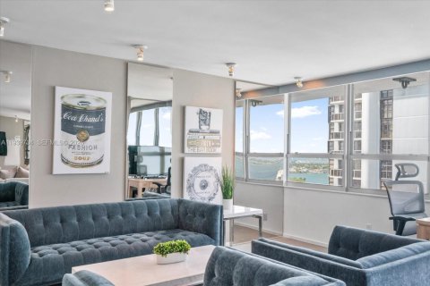 Снять в аренду кондоминиум в Майами-Бич, Флорида 3 спальни, 218.41м2, № 2004767 - фото 3