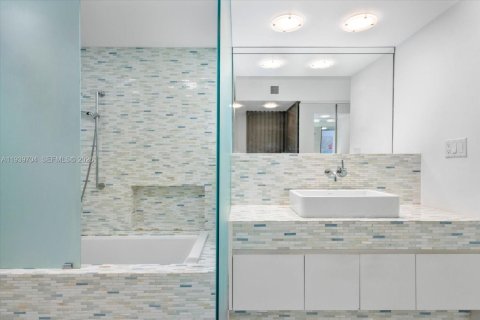 Снять в аренду кондоминиум в Майами-Бич, Флорида 3 спальни, 218.41м2, № 2004767 - фото 20