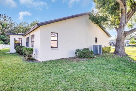 House in Palm Harbor, Florida 2 bedrooms, 114.27 sq.m. № 1448136 - photo 29