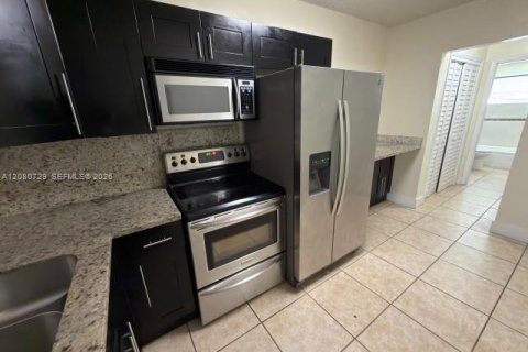 Condo à Hialeah, Floride, 1 chambre № 2338673