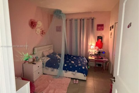 Casa en venta en Homestead, Florida, 3 dormitorios, 176.89 m2 № 1988426 - foto 7