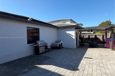 Casa en venta en Homestead, Florida, 3 dormitorios, 176.89 m2 № 1988426 - foto 10