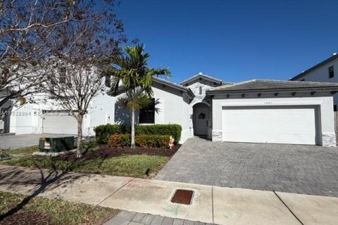 Casa en venta en Homestead, Florida, 3 dormitorios, 176.89 m2 № 1988426 - foto 2