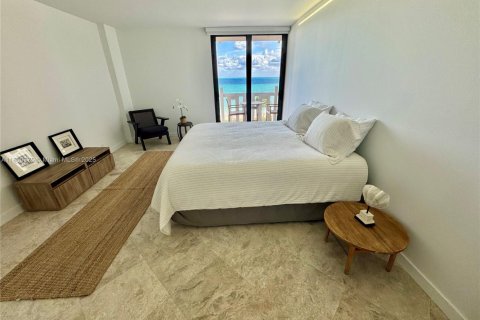 Condo in Key Biscayne, Florida, 2 bedrooms  № 2012652 - photo 23