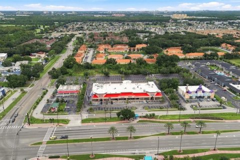 Immobilier commercial à louer à Kissimmee, Floride: 826.83 m2 № 2415026 - photo 3