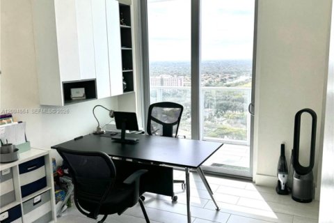 Condo in Sunrise, Florida, 3 bedrooms  № 2383157 - photo 8