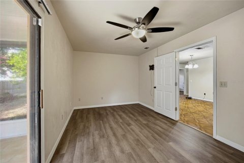 Casa en venta en Gainesville, Florida, 3 dormitorios, 122.91 m2 № 2156782 - foto 17
