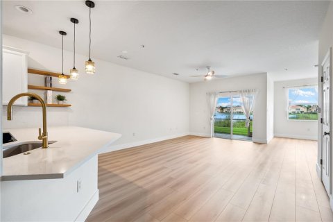 Touwnhouse à vendre à Sarasota, Floride: 3 chambres, 181.53 m2 № 2347665 - photo 7
