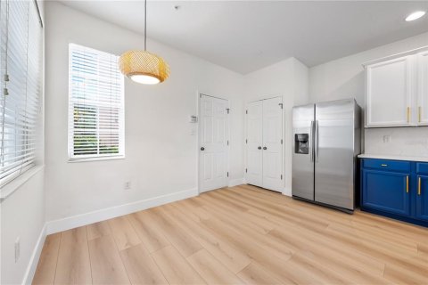 Touwnhouse à vendre à Sarasota, Floride: 3 chambres, 181.53 m2 № 2347665 - photo 16