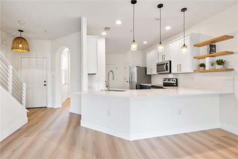 Touwnhouse à vendre à Sarasota, Floride: 3 chambres, 181.53 m2 № 2347665 - photo 8