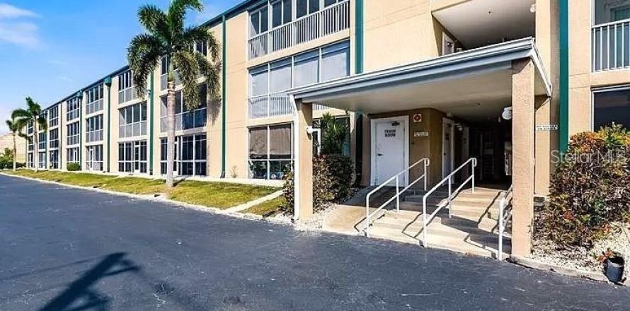 Condo à Punta Gorda, Floride, 2 chambres № 1725190